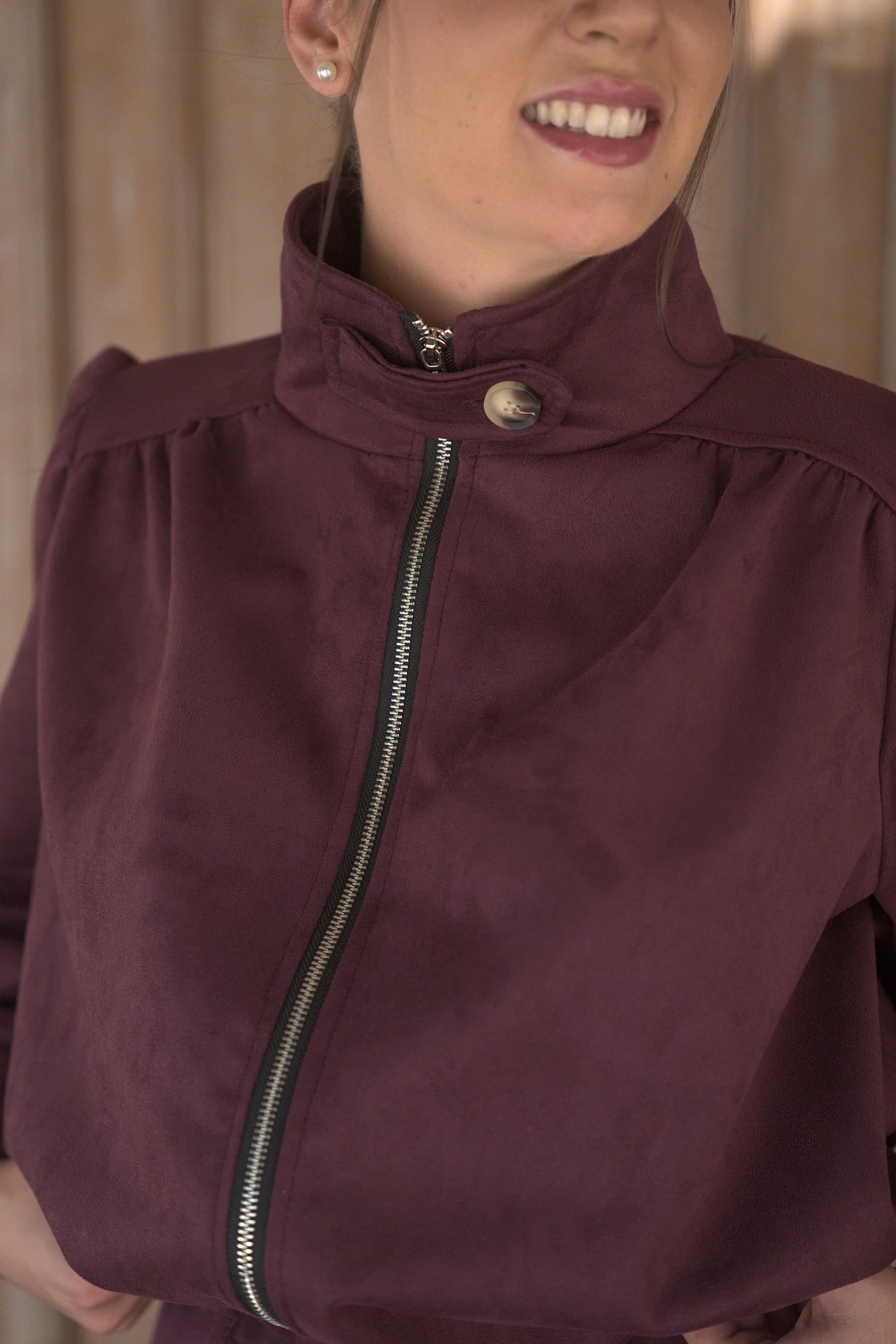 Chaqueta de ante granate, detalle 1
